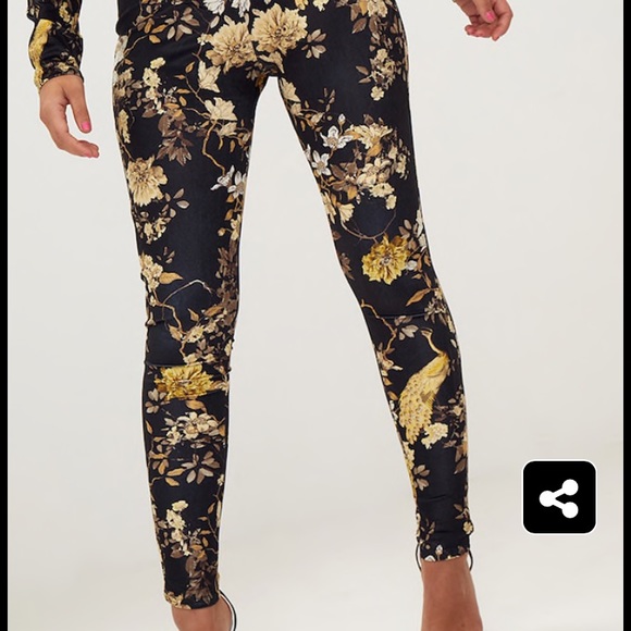 Pretty Little Thing Velvet Jumpsuit - Picture 5 of 7